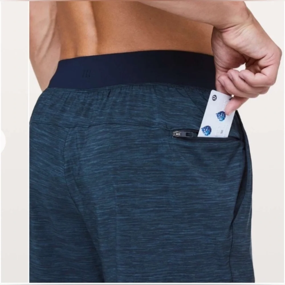 Lululemon Men’s The 9” Linerless Short Size M with Liner